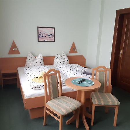 เพนชั่น เชินเนอ Hotel Grossrohrsdorf ห้อง รูปภาพ