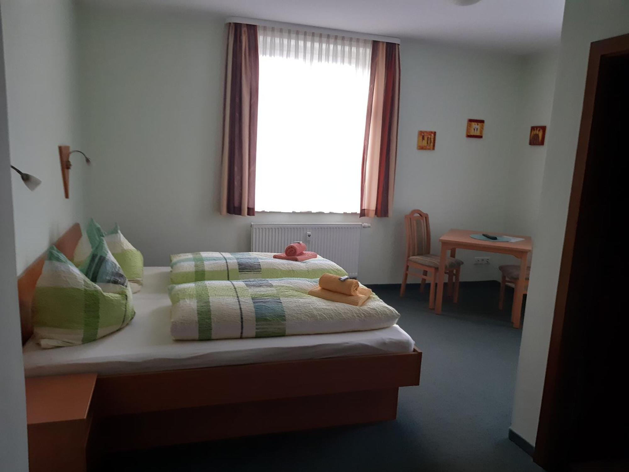 เพนชั่น เชินเนอ Hotel Grossrohrsdorf ห้อง รูปภาพ